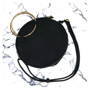 Circle Handbag / Crossbody